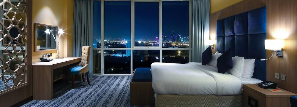 The Castle Premium Hotel Doha Buitenkant foto
