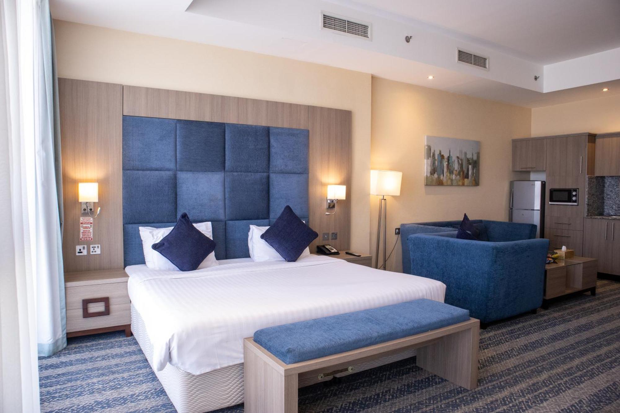 The Castle Premium Hotel Doha Buitenkant foto