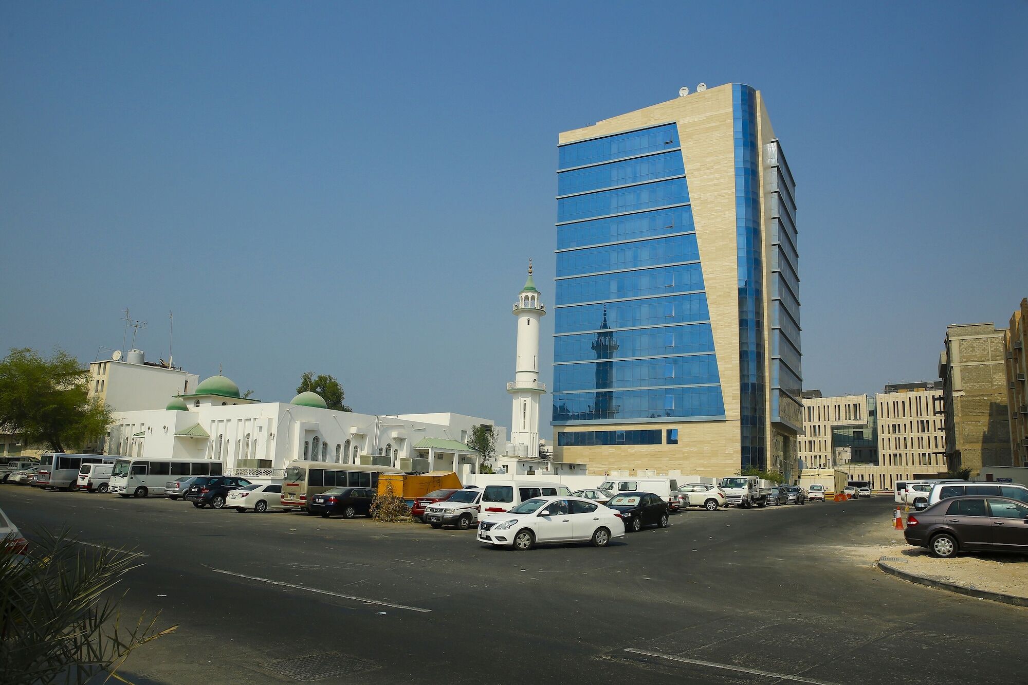 The Castle Premium Hotel Doha Buitenkant foto